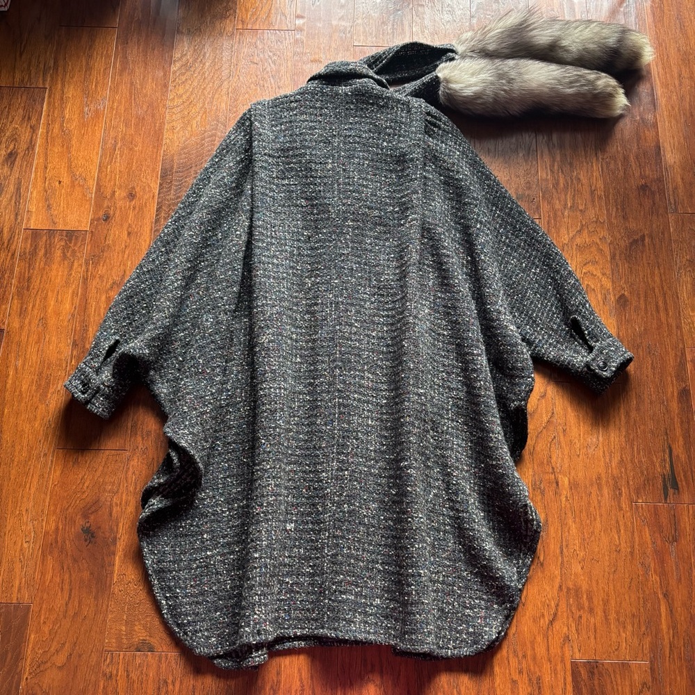 Vintage Capri Marie Mirisola Wool Tweed Jacket with Fox Fur Scarf | Union Made - Picture 2 of 11